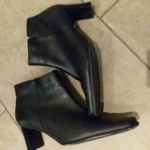 Booties soft letter size 5